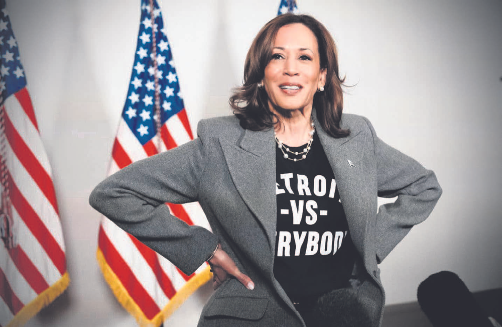 Harris, equipped with a T-shirt and a statement, defends Detroit in the face of Trump.