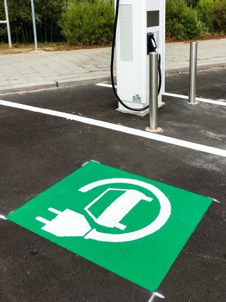 Highways authority reveals vendors of rapid charging stations