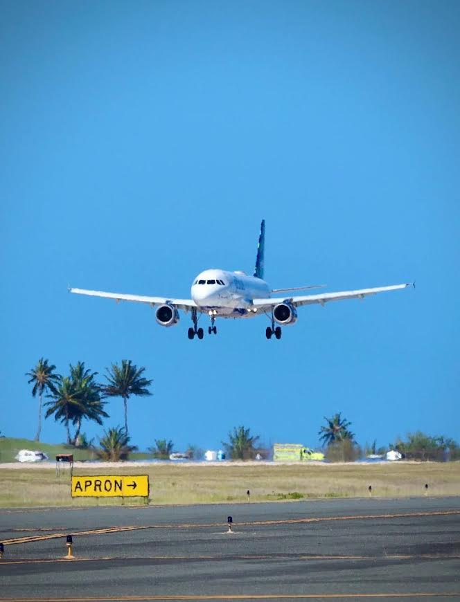 Lawmaker and candidate pledge to ensure the transfer of Mercedita Airport to Ponce takes place.